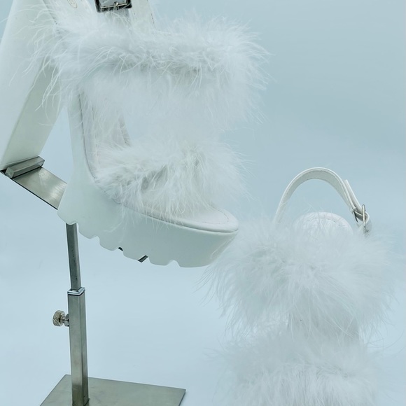 “Clueless” chunky furry platforms - Picture 6 of 11